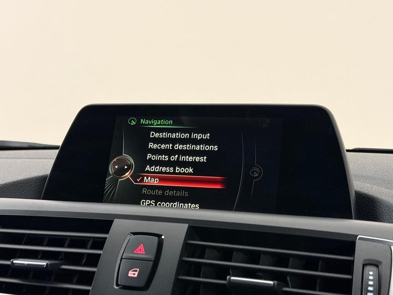 BMW 1 Series thumbnail Infotainment System