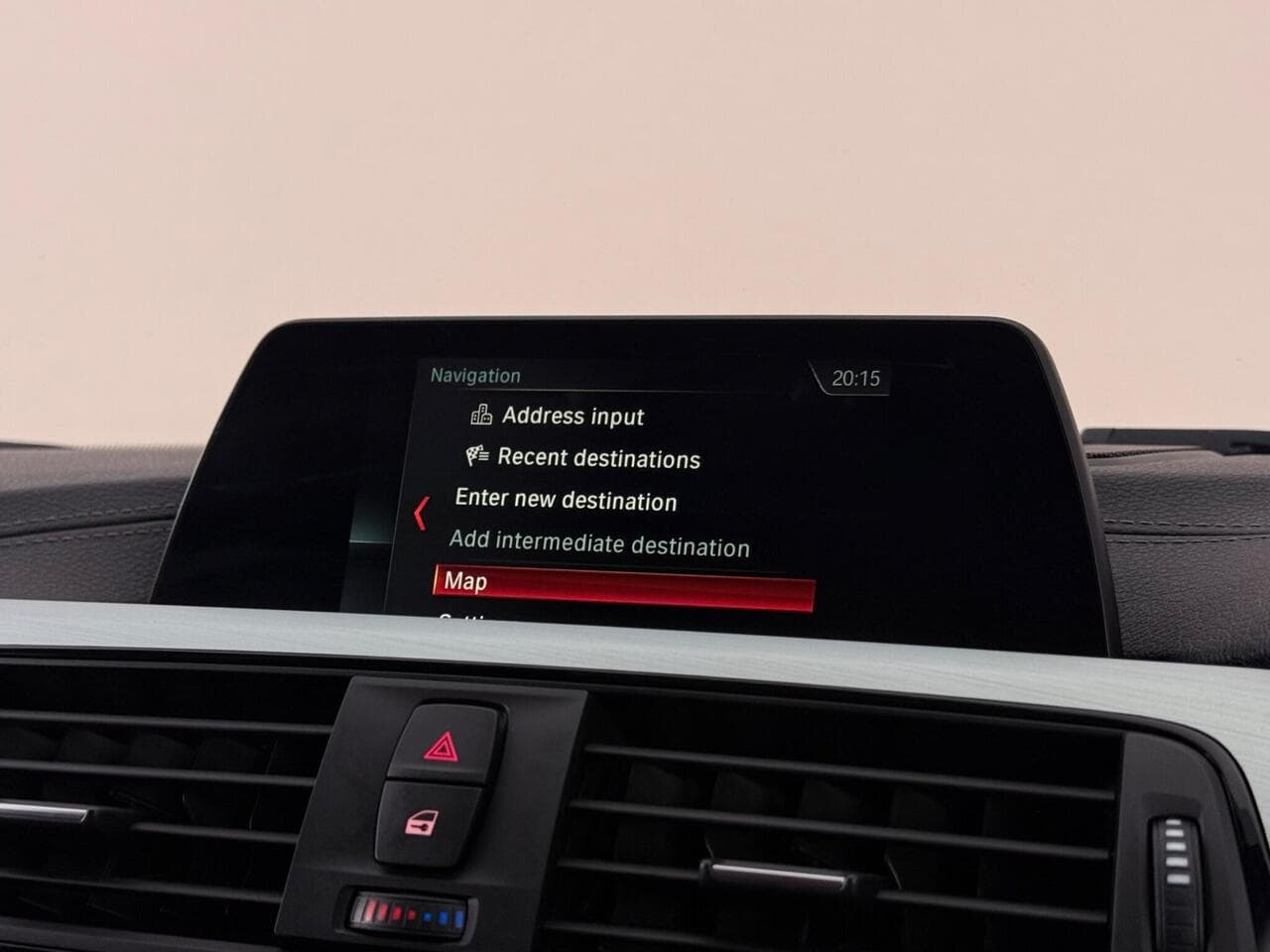 BMW 3 Series thumbnail Infotainment System