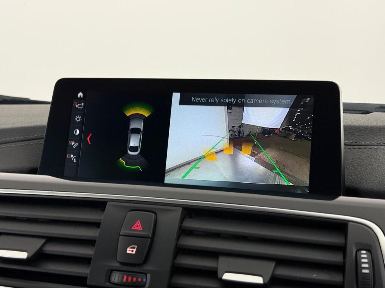 BMW 4 Series Gran Coupe thumbnail Infotainment System