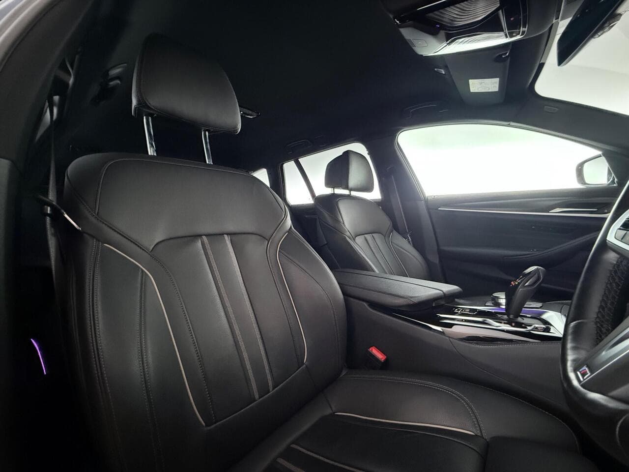 BMW 5 Series thumbnail Seat Driver