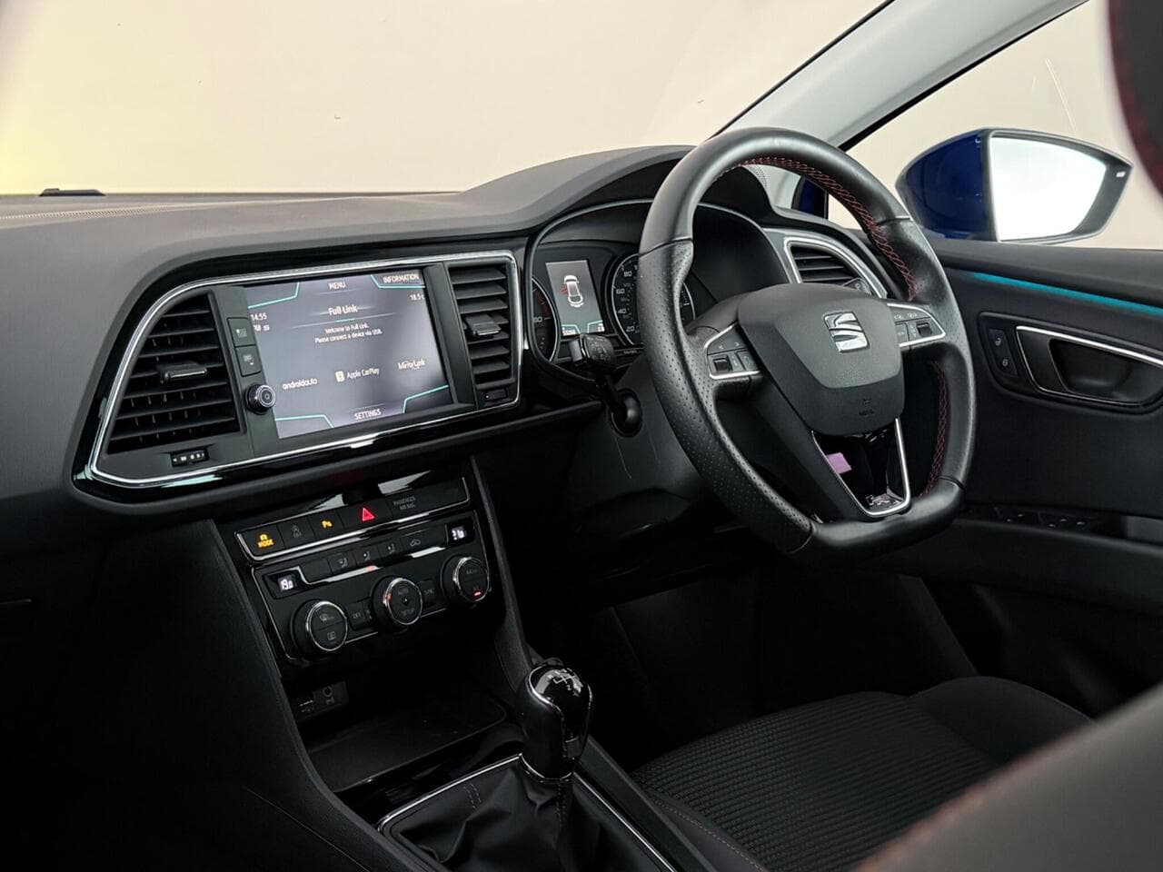 SEAT Leon thumbnail Interior Front