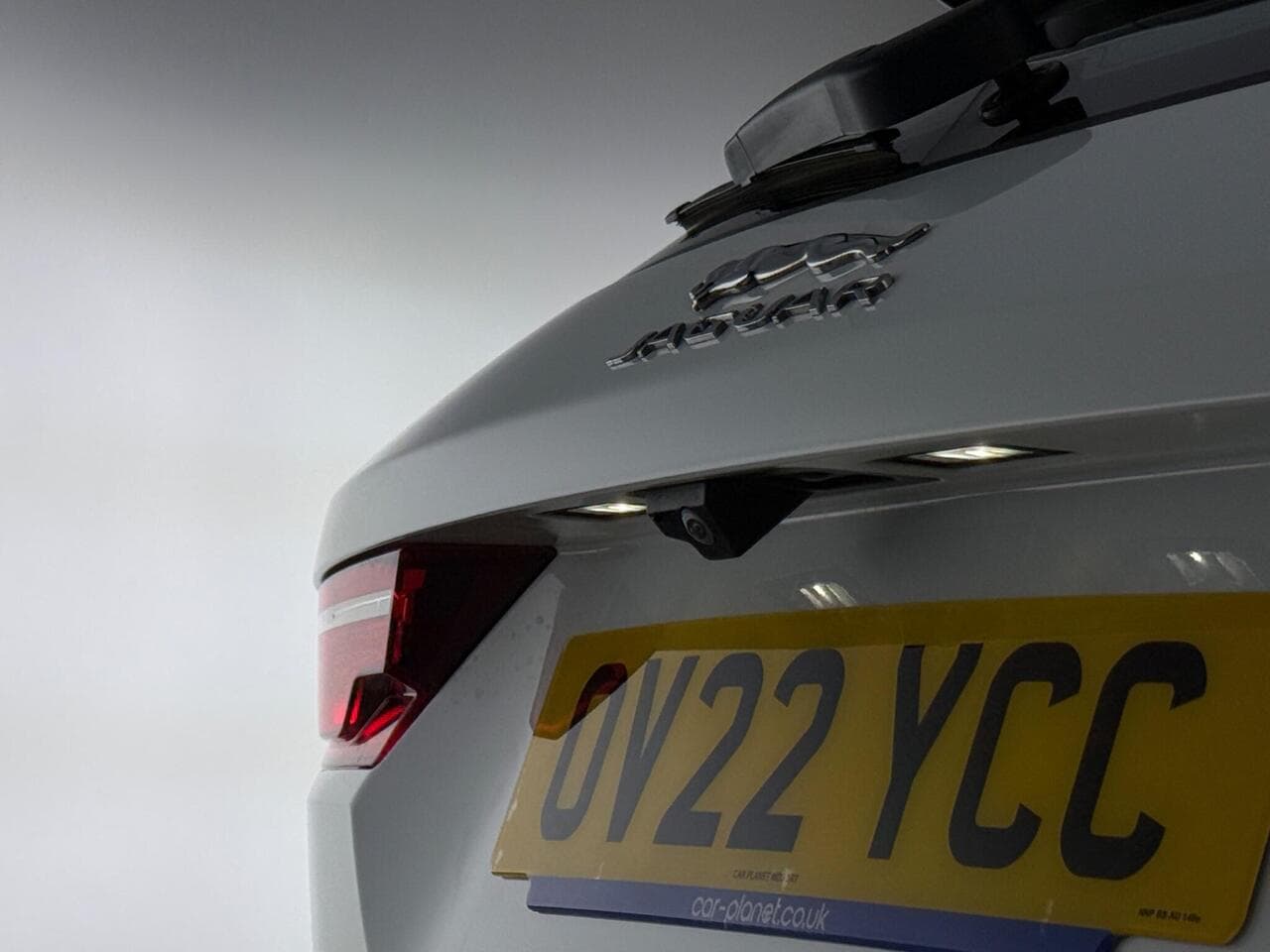 Jaguar F-PACE thumbnail Inconclusive