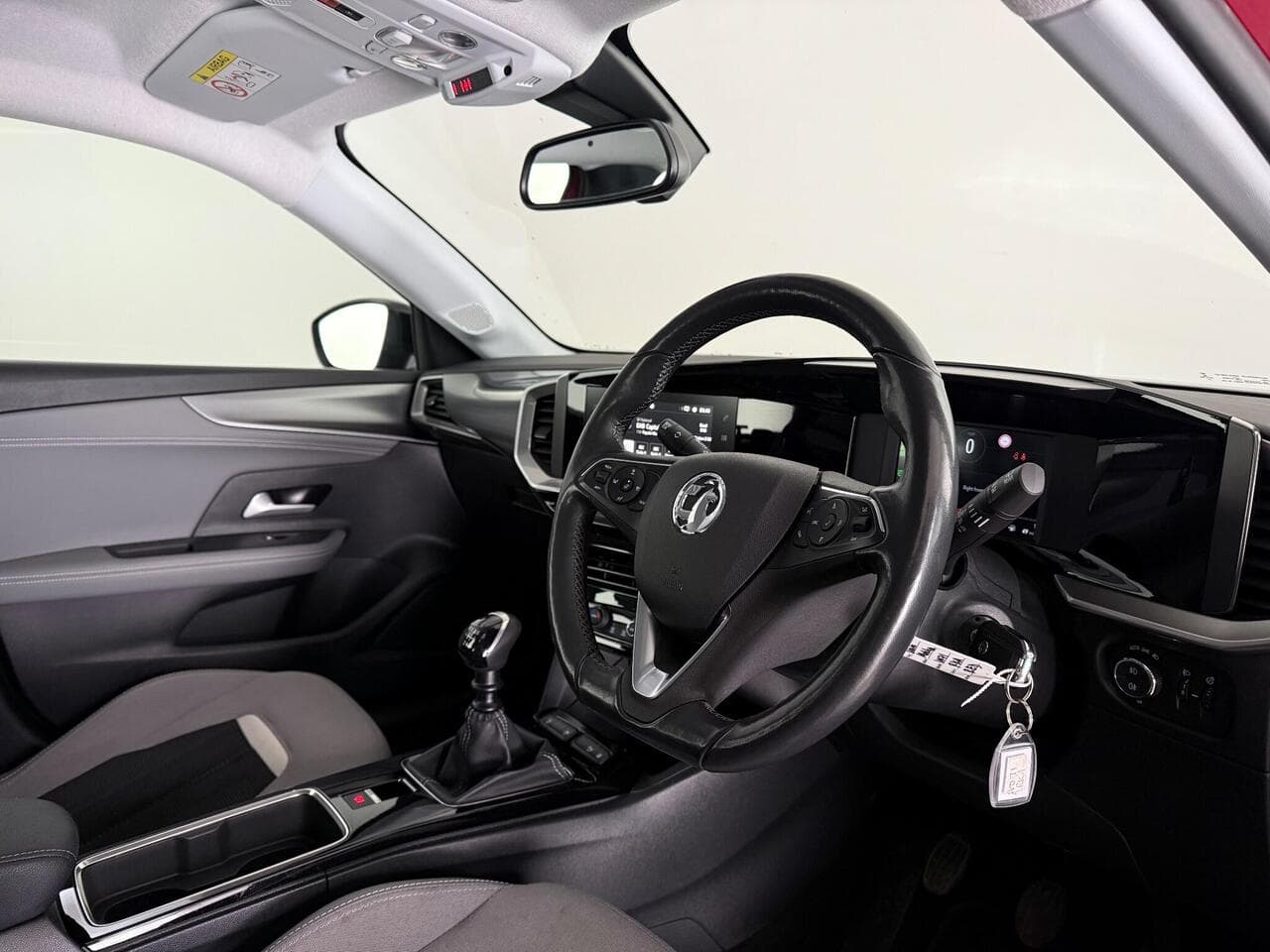 Vauxhall Mokka thumbnail Interior Front