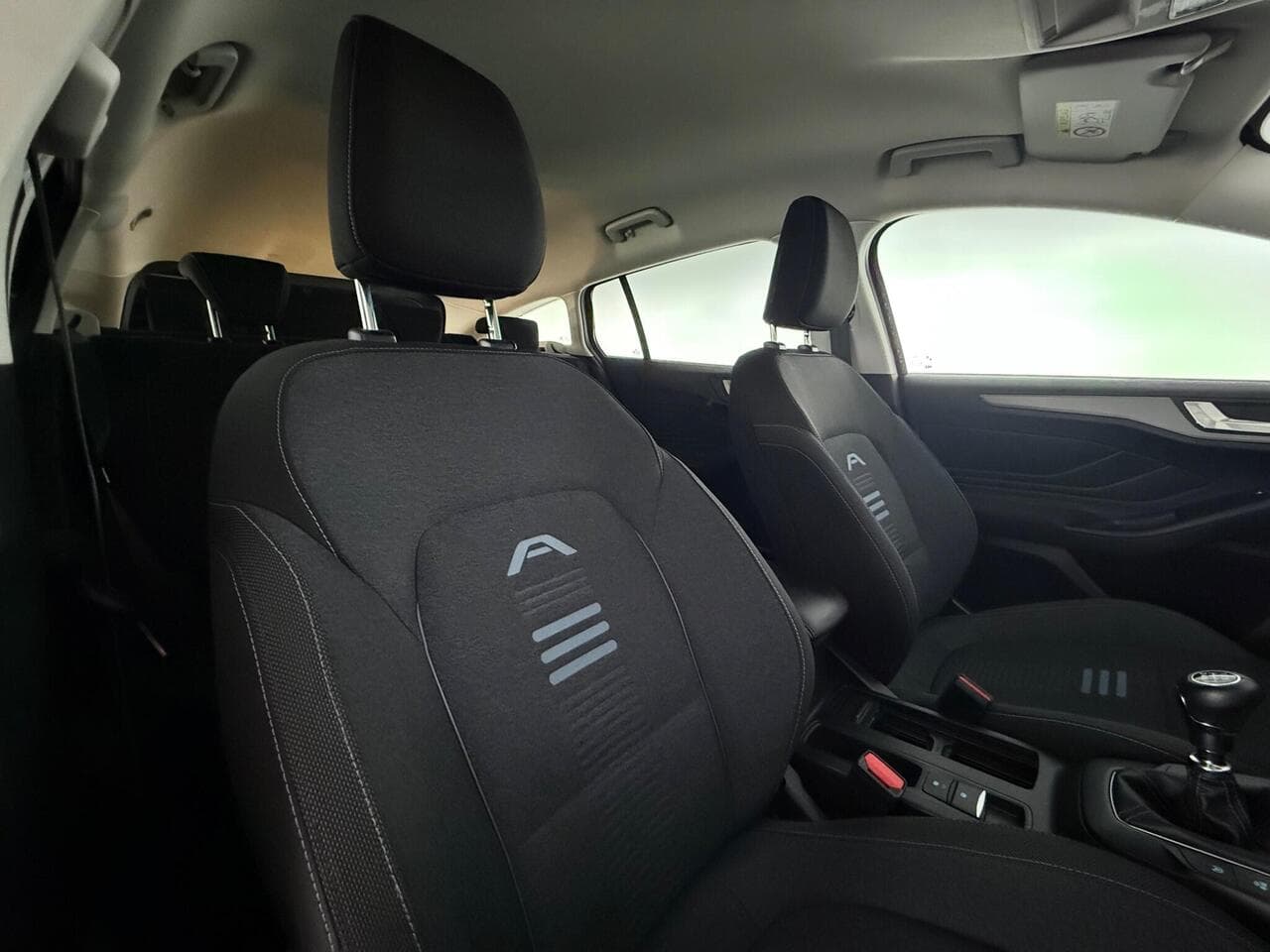 Ford Focus thumbnail Seat Driver