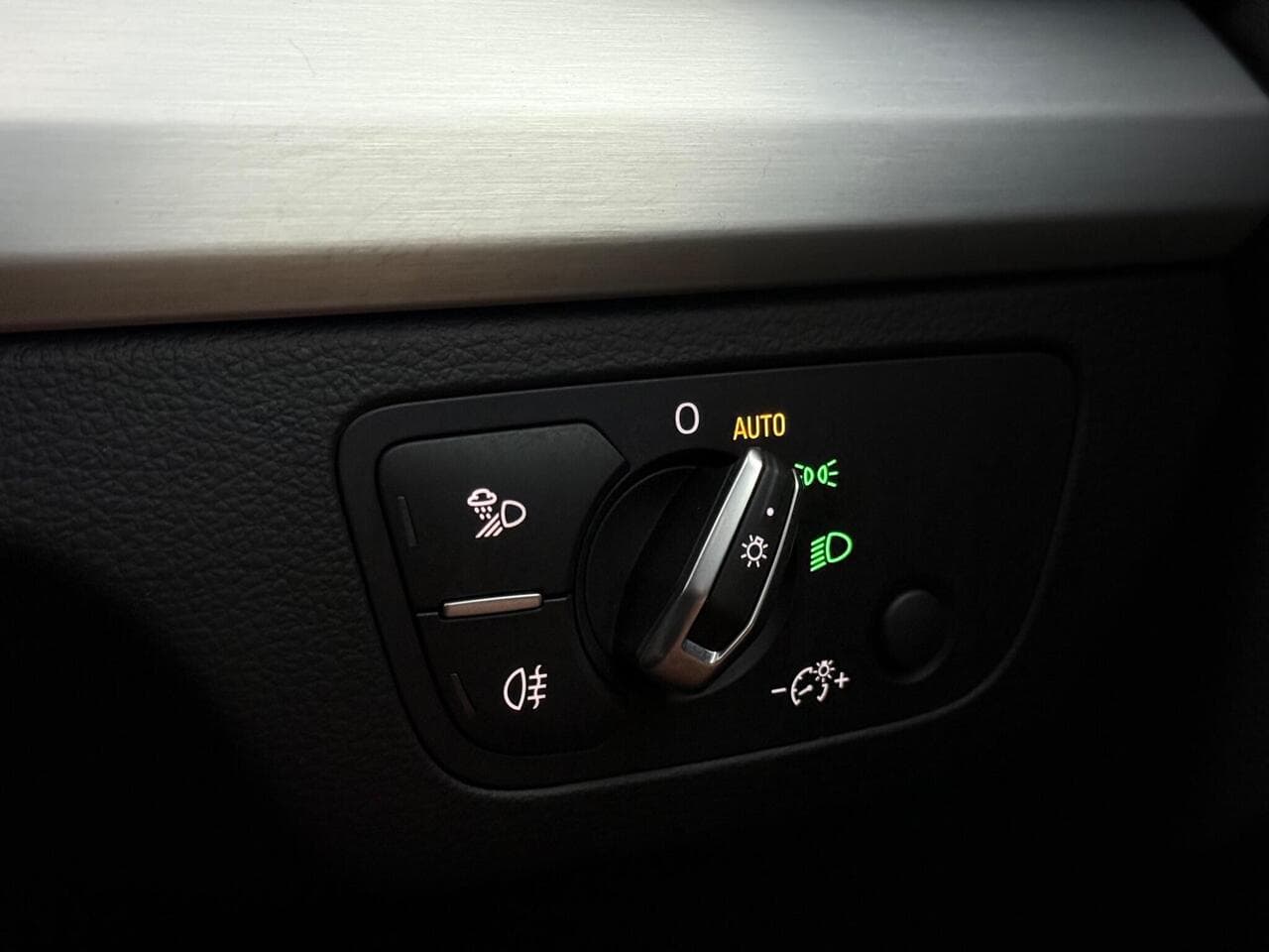 Audi Q5 thumbnail Misc Controls