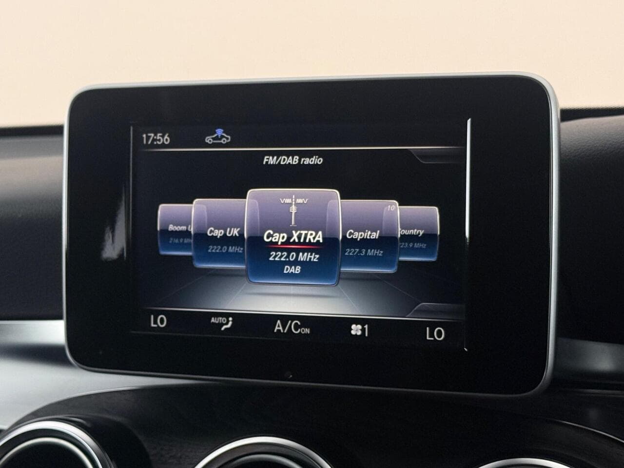 Mercedes-Benz GLC thumbnail Infotainment System