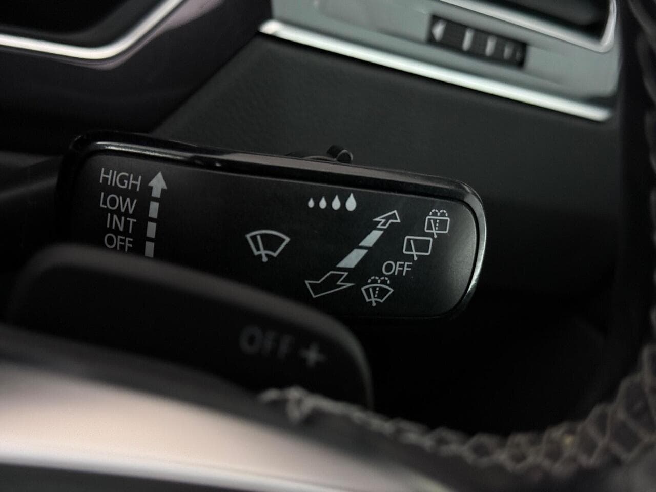 Volkswagen Tiguan thumbnail Misc Controls