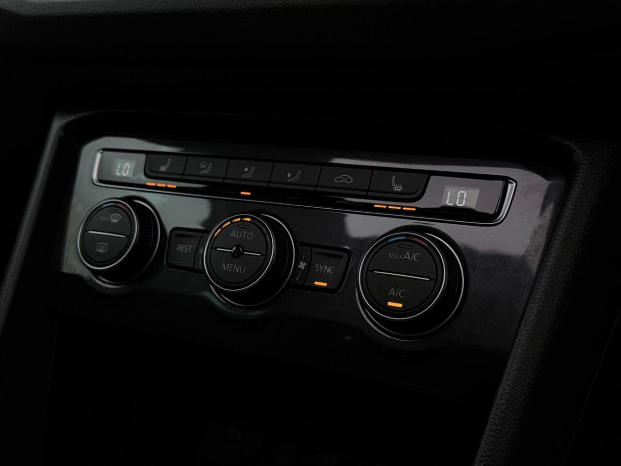 Volkswagen Tiguan thumbnail Misc Controls