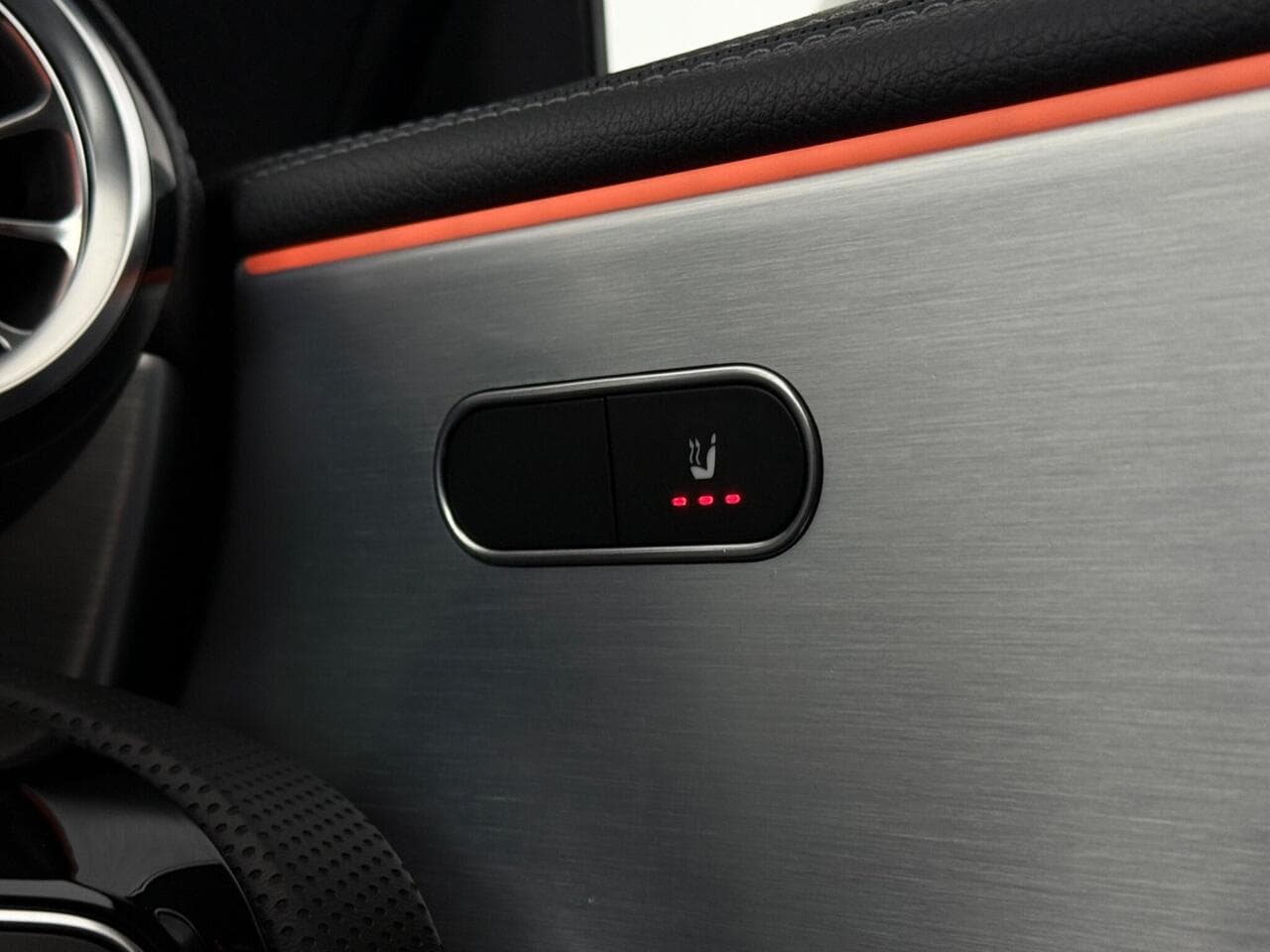 Mercedes-Benz CLA thumbnail Misc Controls