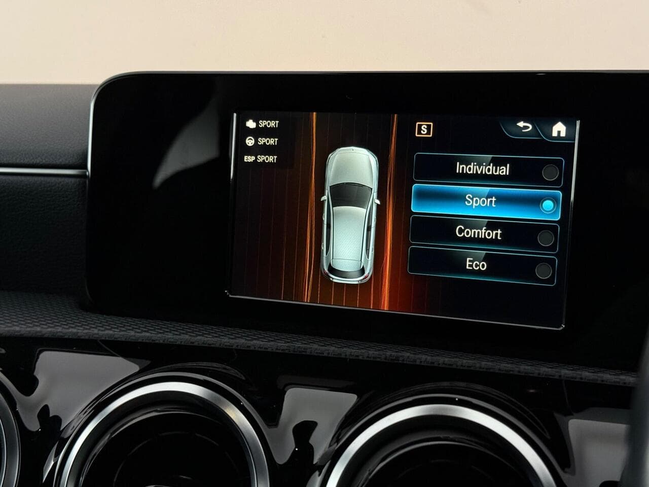 Mercedes-Benz A Class thumbnail Infotainment System