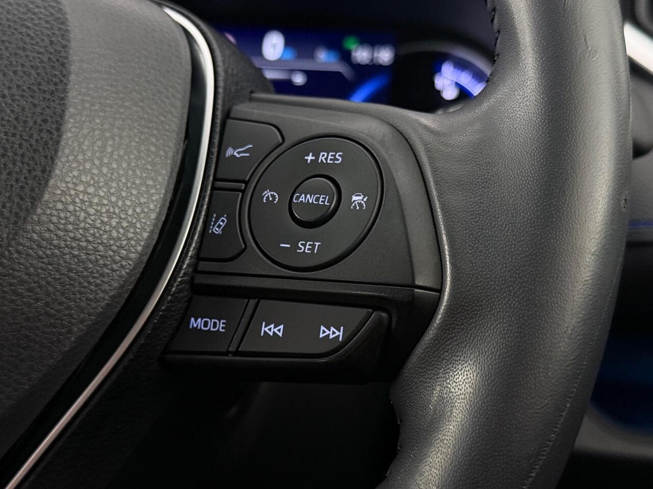Toyota RAV4 thumbnail Misc Controls