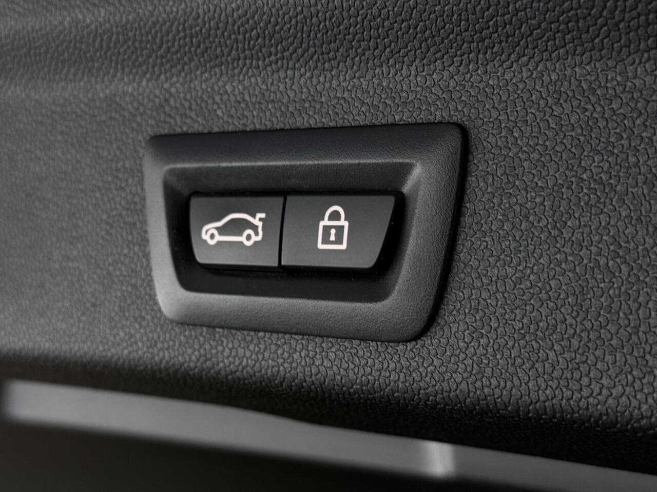 MINI Countryman thumbnail Misc Controls