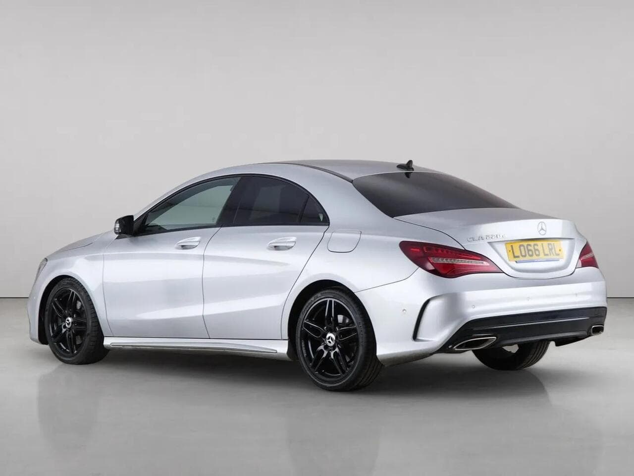 Mercedes-Benz CLA thumbnail Rear Left