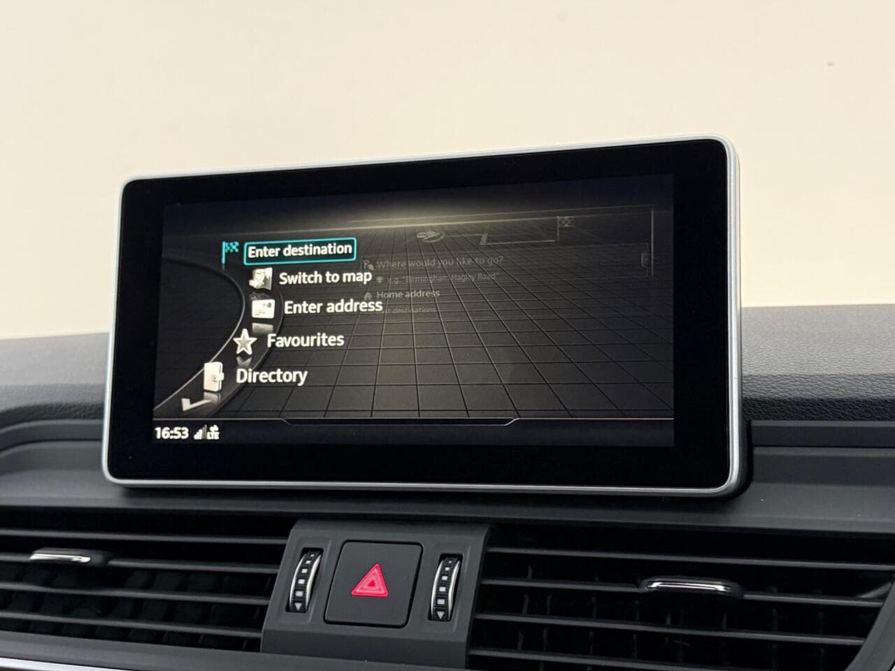 Audi Q5 thumbnail Infotainment System