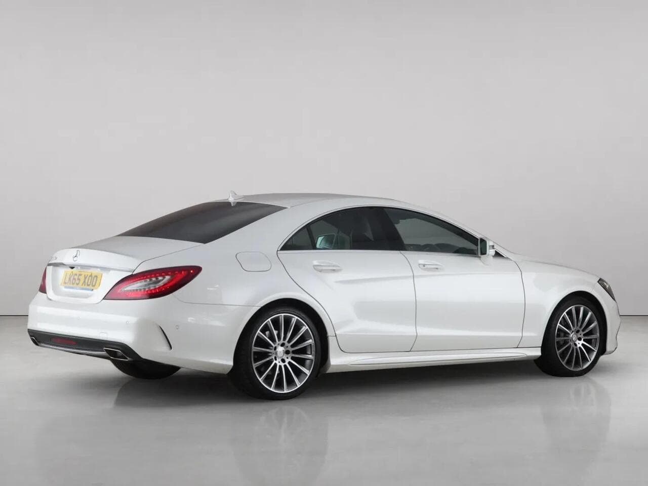 Mercedes-Benz CLS thumbnail Rear Right