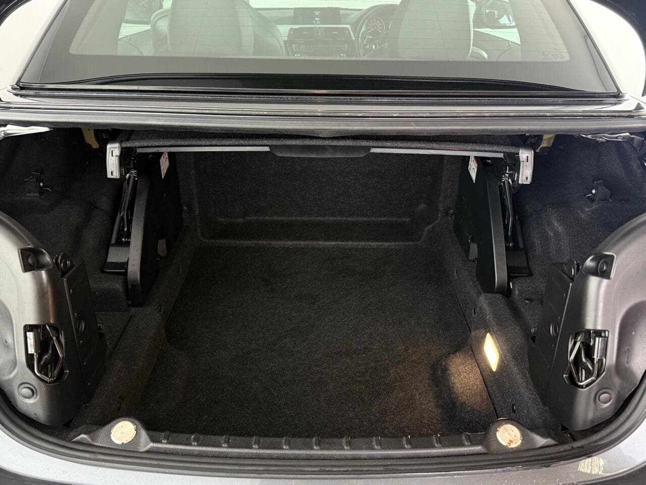 BMW 4 Series thumbnail Boot