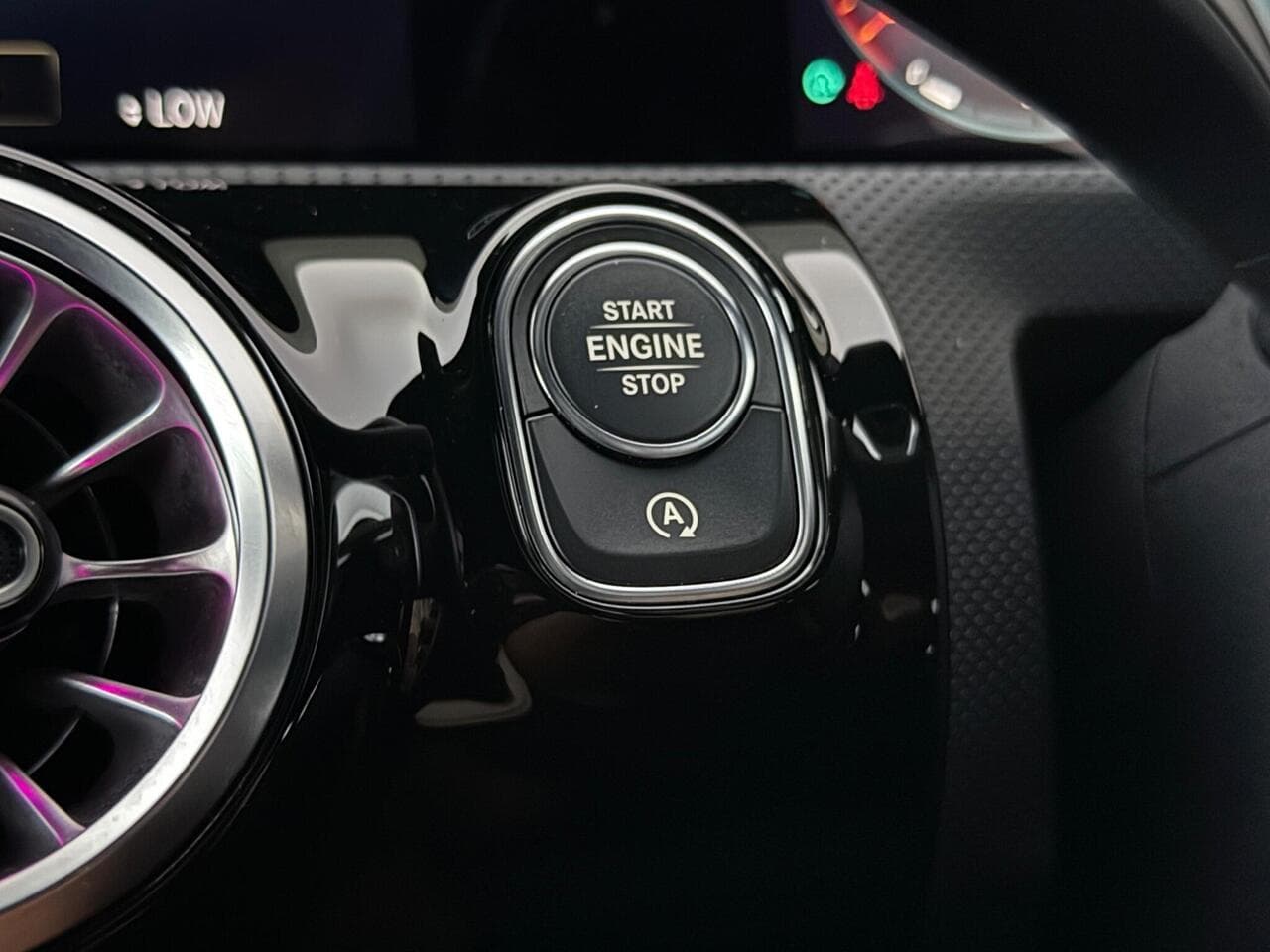 Mercedes-Benz CLA thumbnail Misc Controls