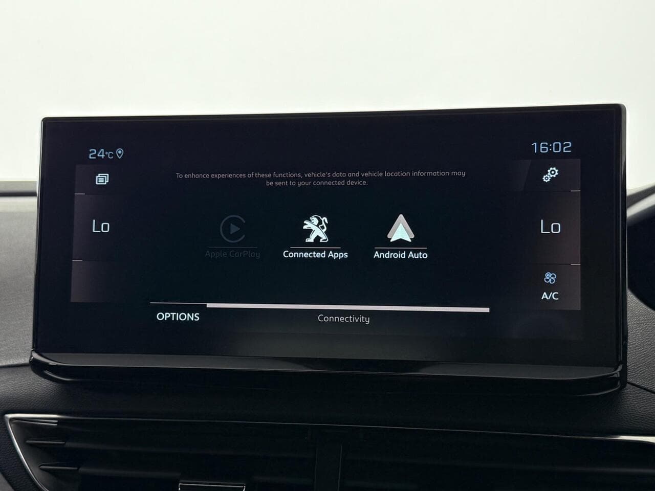 Peugeot 3008 thumbnail Infotainment System