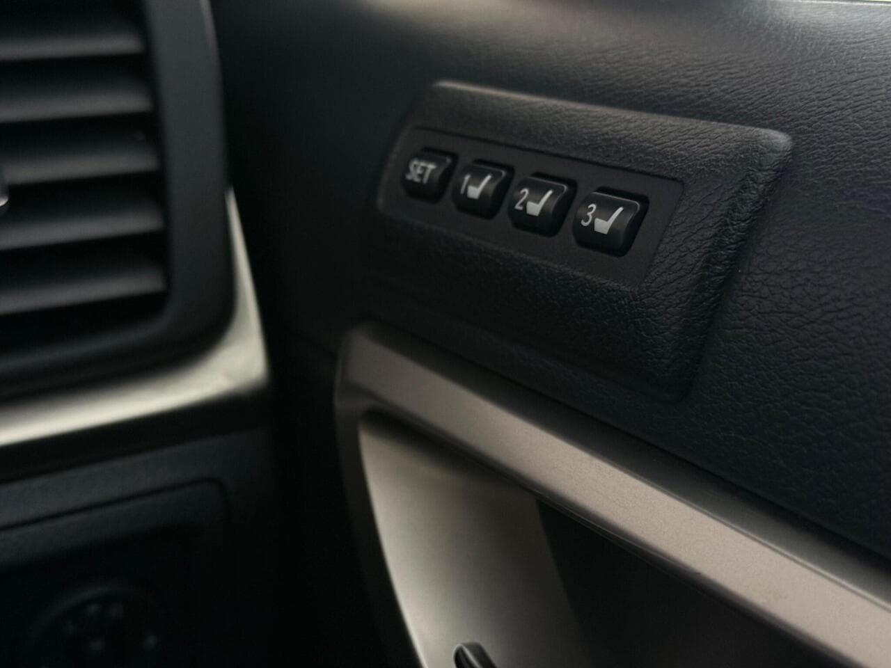Lexus CT thumbnail Misc Controls