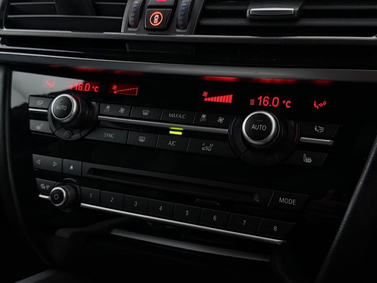 BMW X5 thumbnail Infotainment System