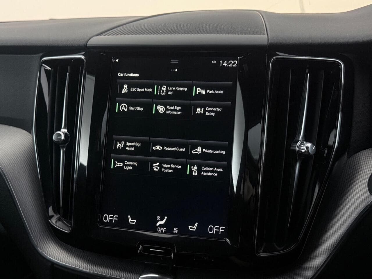 Volvo XC60 thumbnail Infotainment System