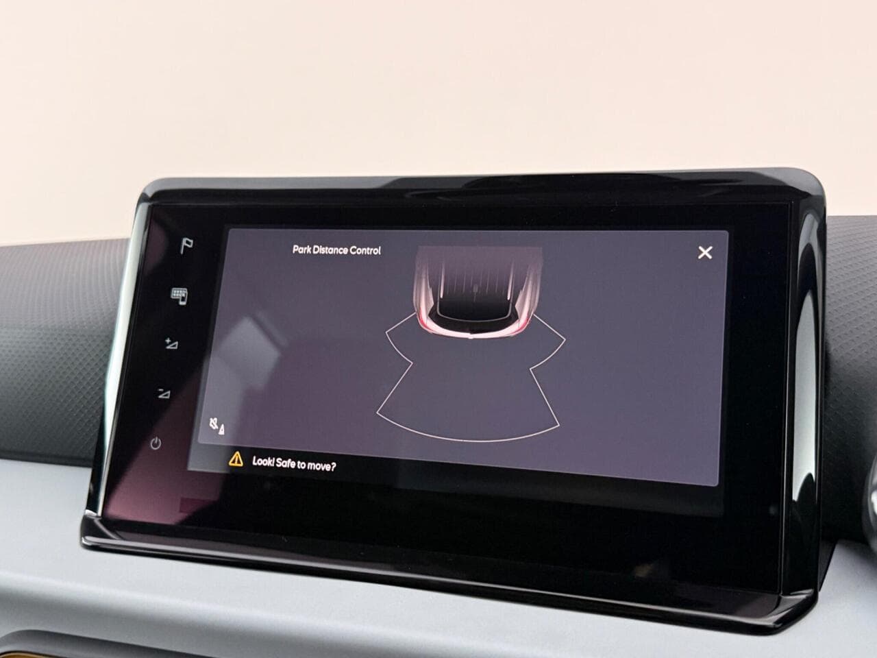 SEAT Arona thumbnail Infotainment System