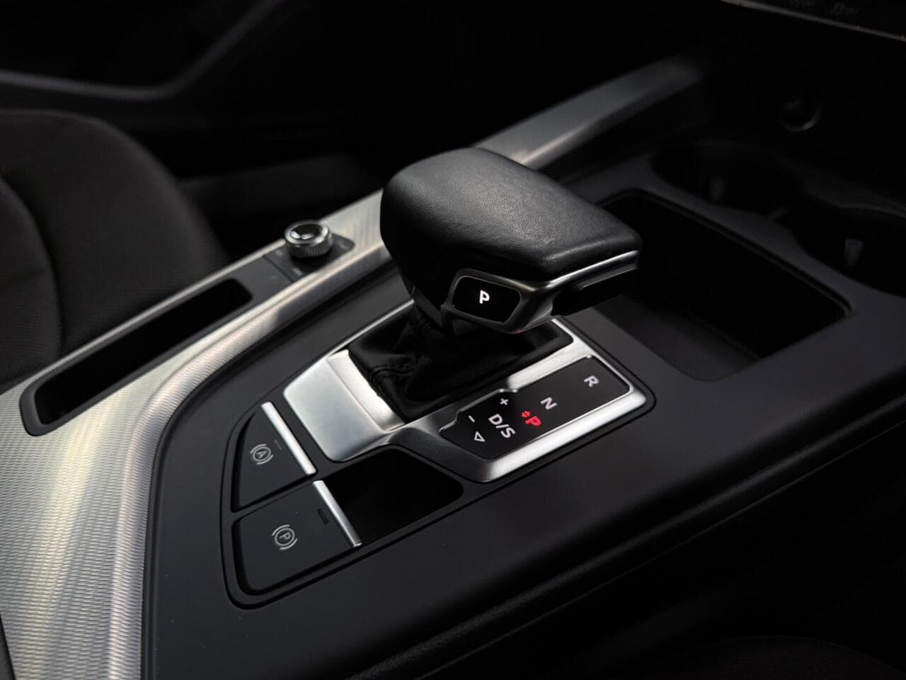 Audi A4 thumbnail Misc Controls