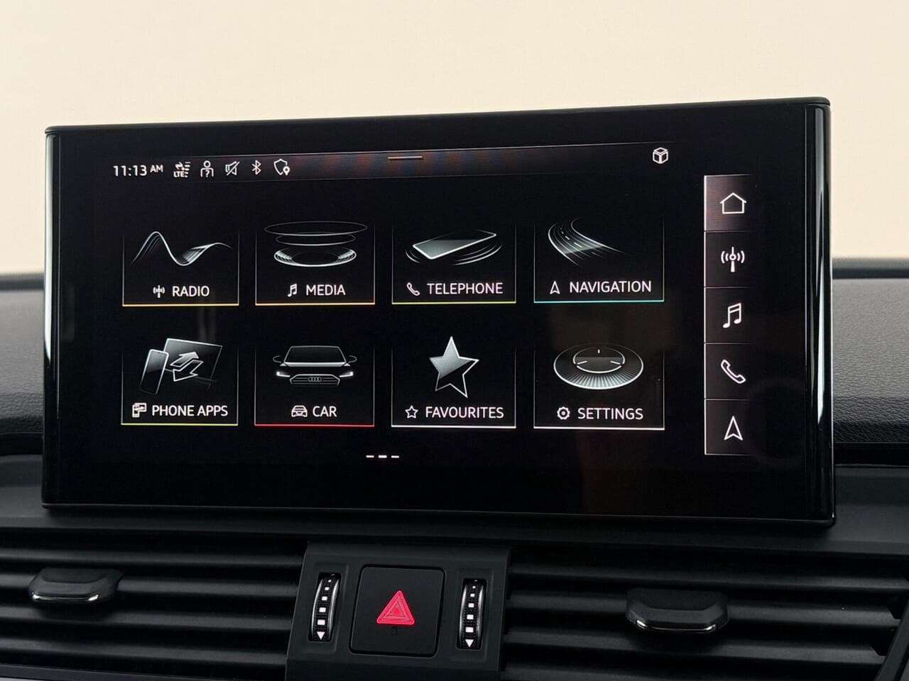 Audi Q5 thumbnail Infotainment System