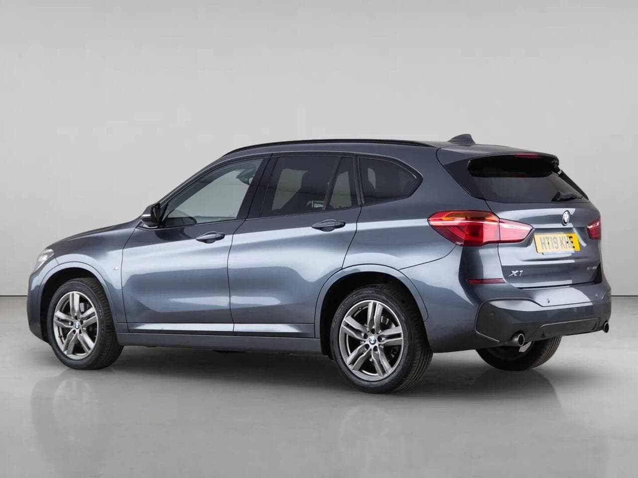 BMW X1 thumbnail Rear Left