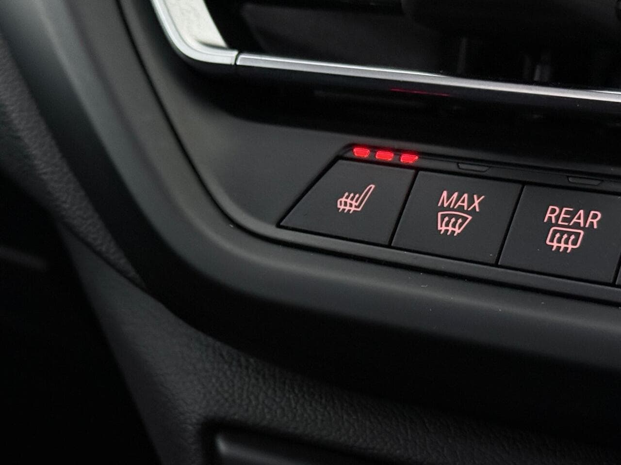 BMW 1 Series thumbnail Misc Controls