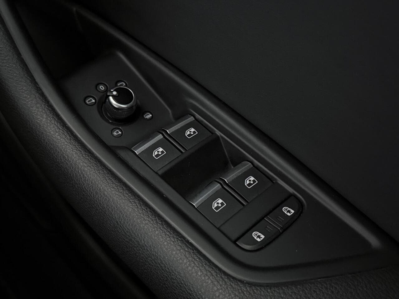 Audi A5 thumbnail Misc Controls