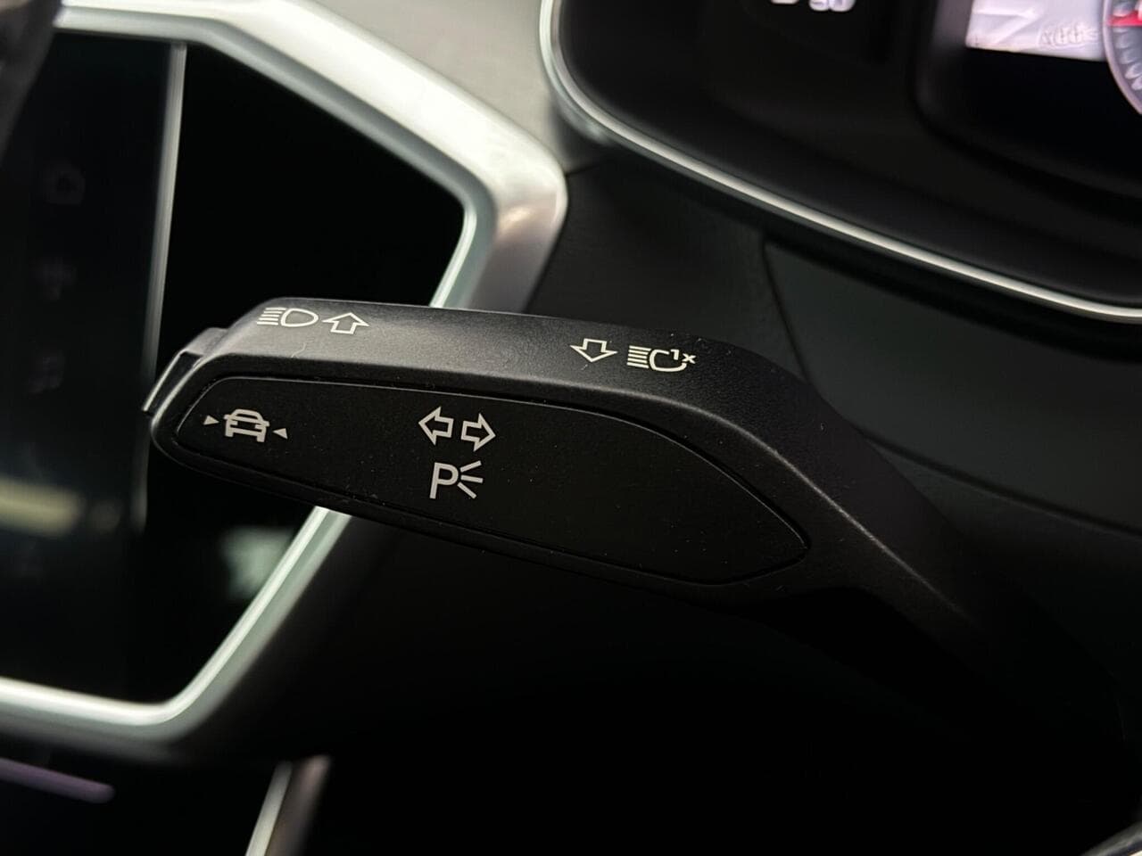 Audi A6 Saloon thumbnail Misc Controls