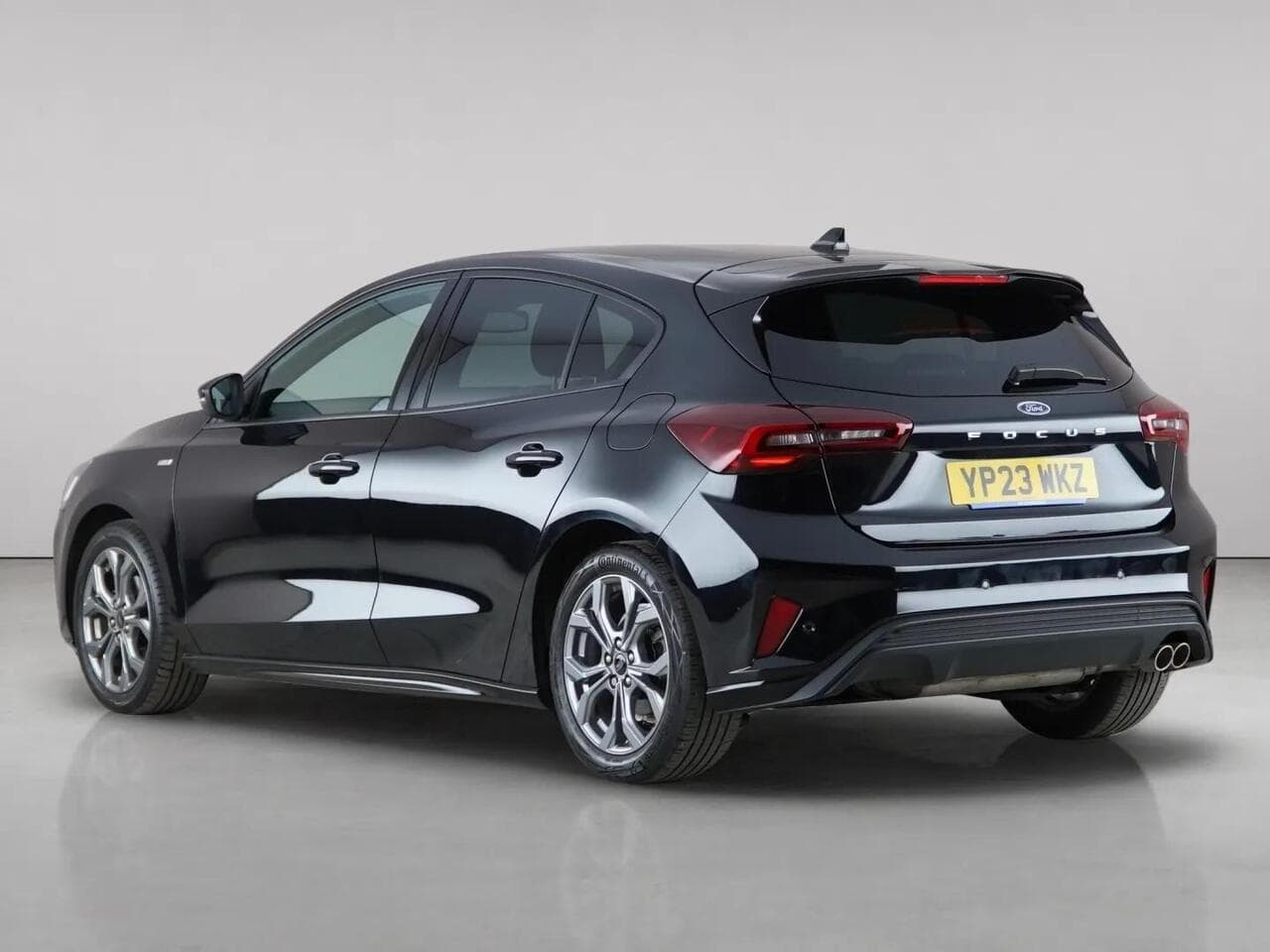 Ford Focus thumbnail Rear Left