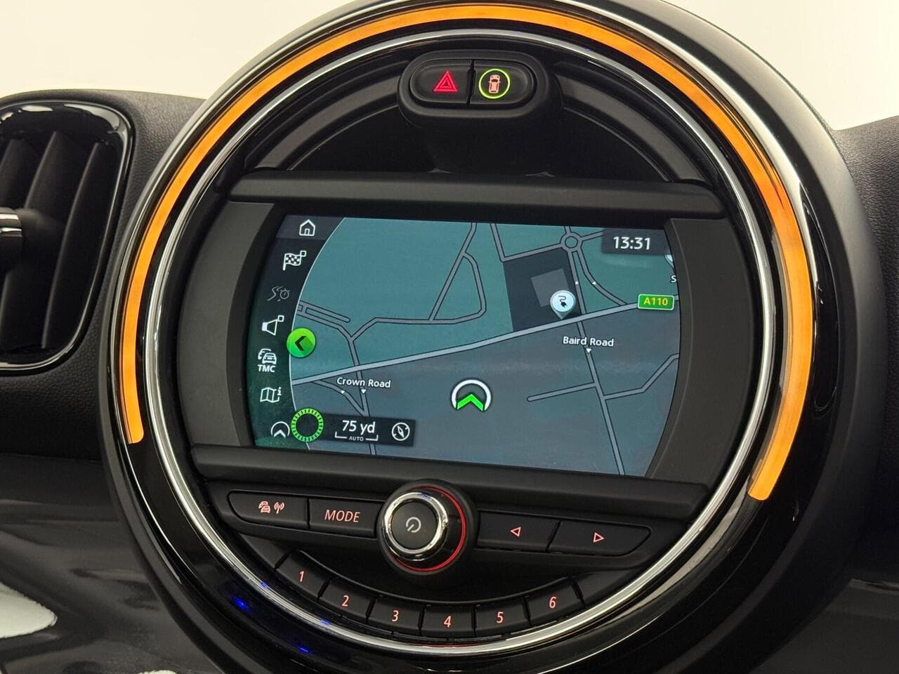 MINI Countryman thumbnail Infotainment System