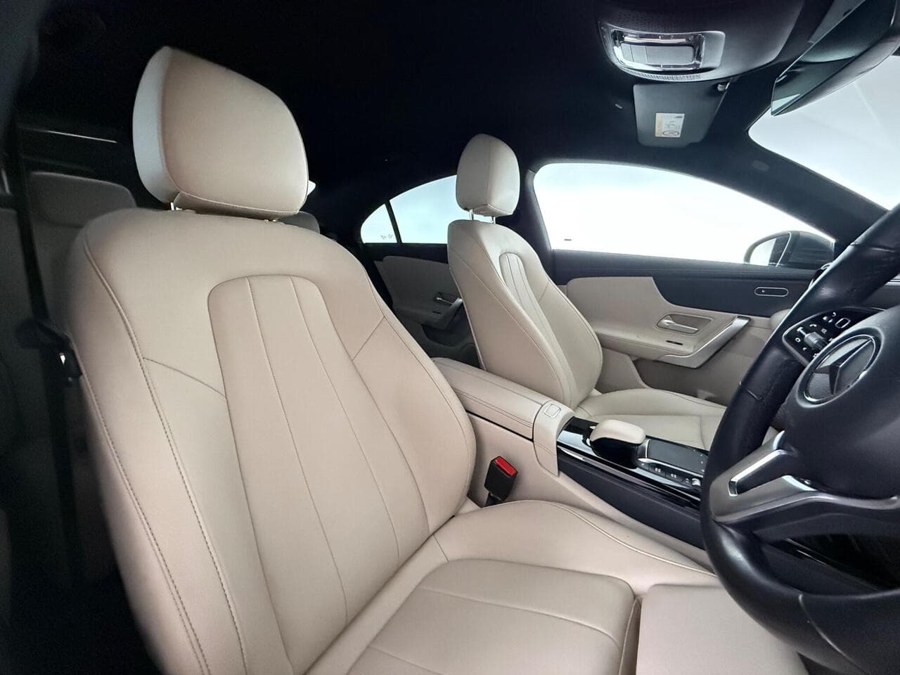 Mercedes-Benz CLA thumbnail Seat Driver