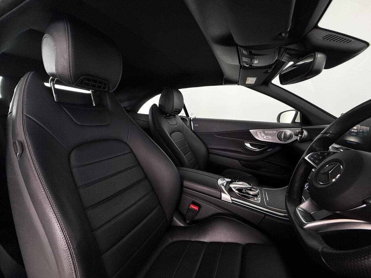 Mercedes-Benz C Class thumbnail Seat Driver