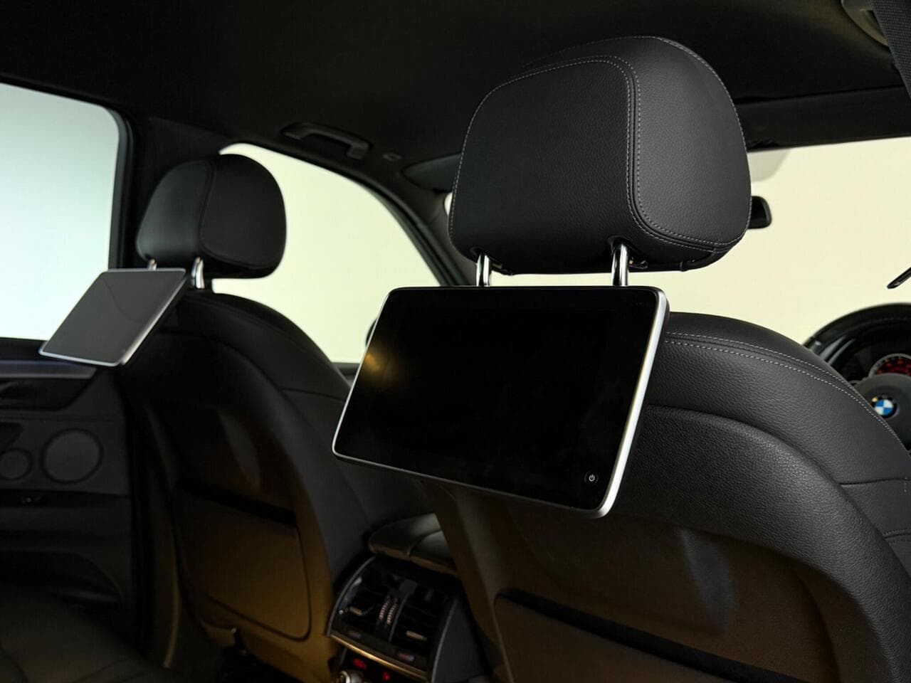 BMW X5 thumbnail Seats Rear