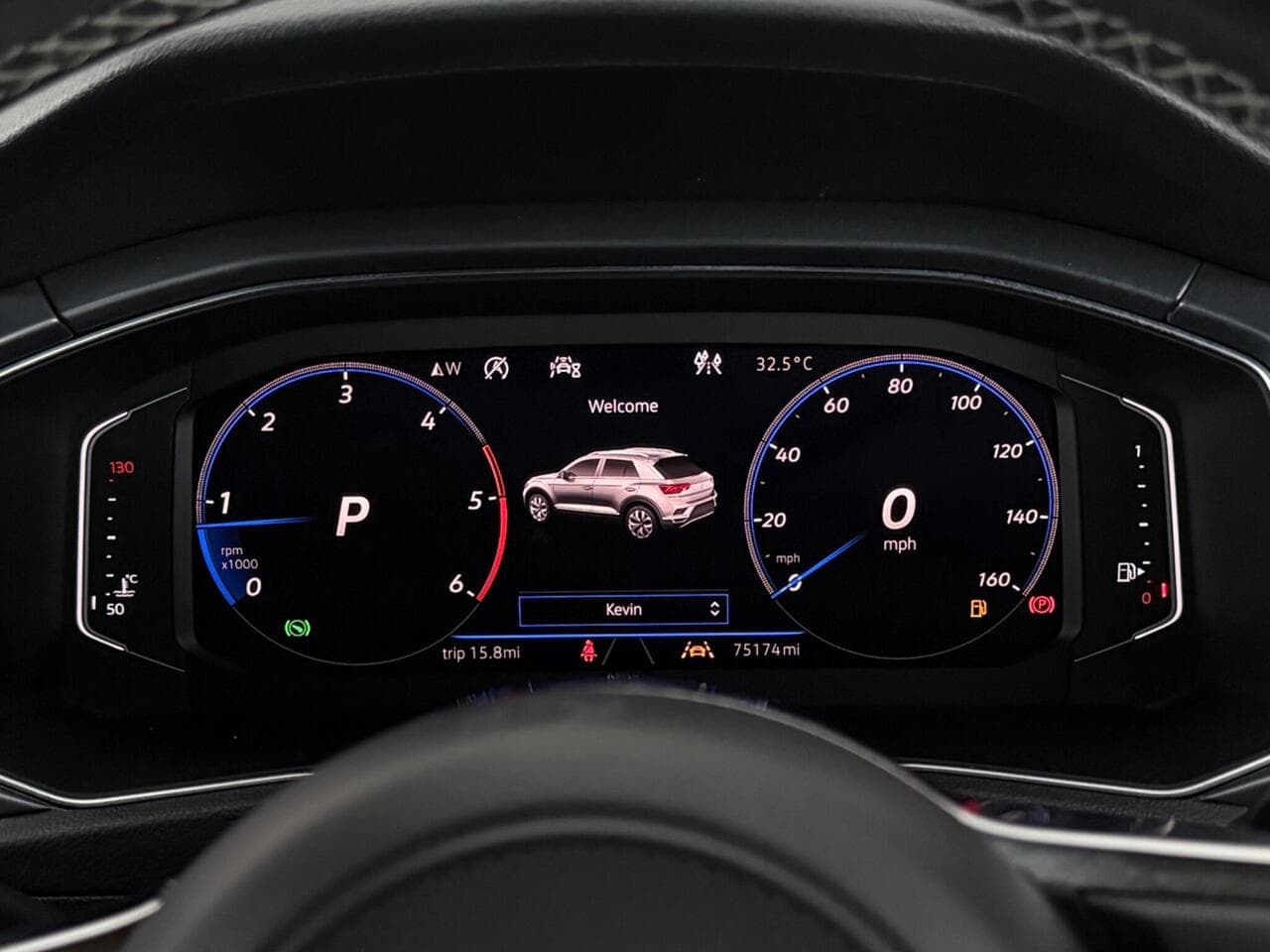 Volkswagen T-Roc thumbnail Driver Instruments