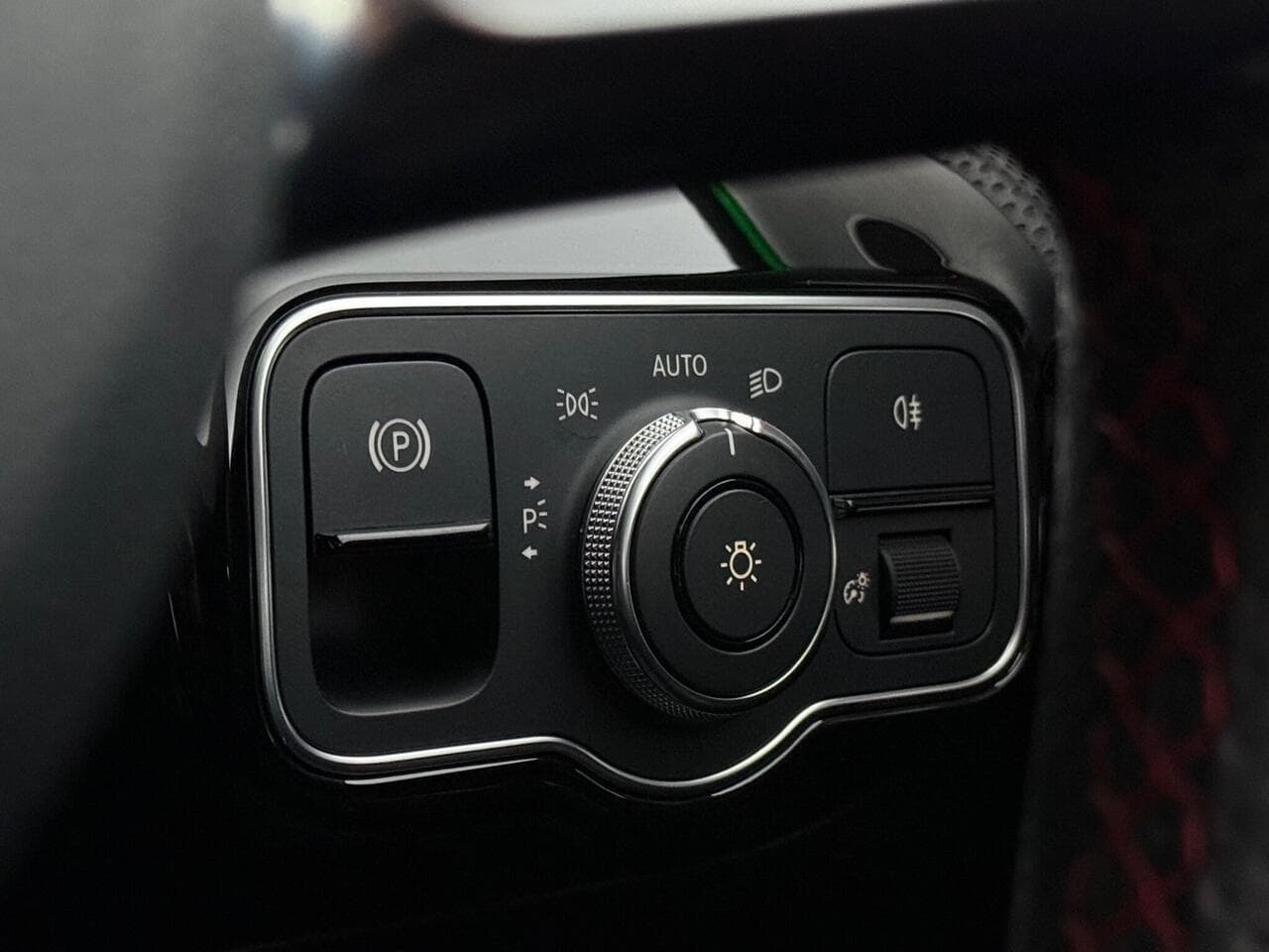 Mercedes-Benz A Class thumbnail Misc Controls