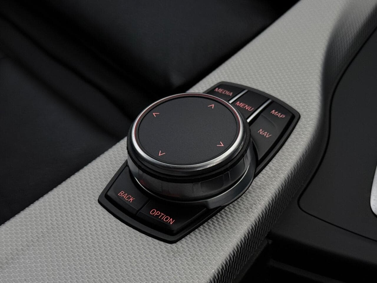 BMW 3 Series thumbnail Misc Controls