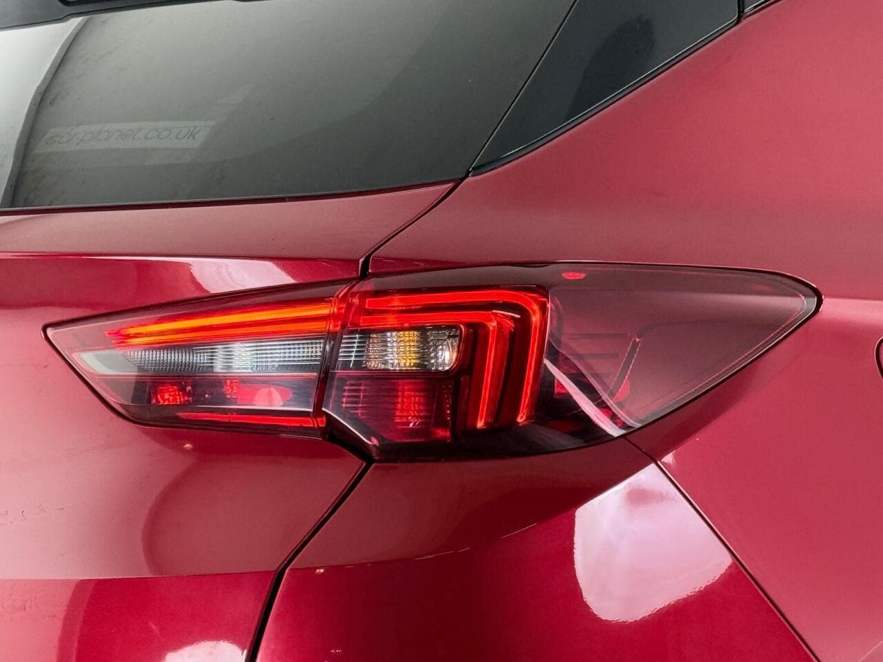 Vauxhall Grandland thumbnail Lights Rear