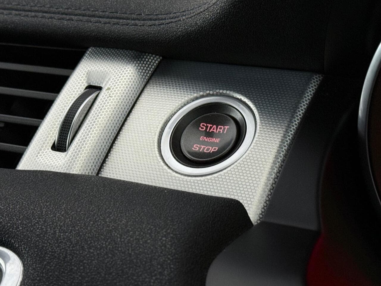 Land Rover Range Rover Evoque thumbnail Misc Controls