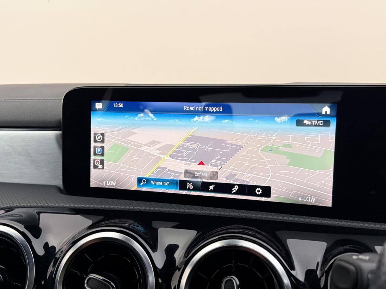 Mercedes-Benz CLA thumbnail Infotainment System