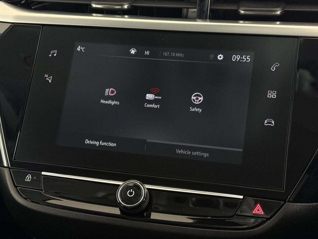 Vauxhall Corsa thumbnail Infotainment System