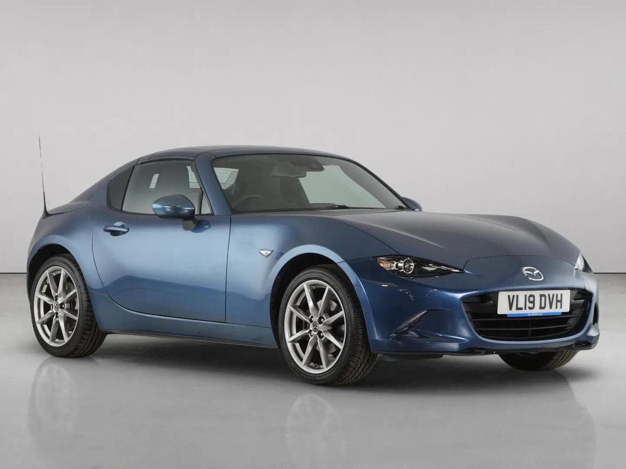 Mazda MX-5 RF thumbnail Front Right