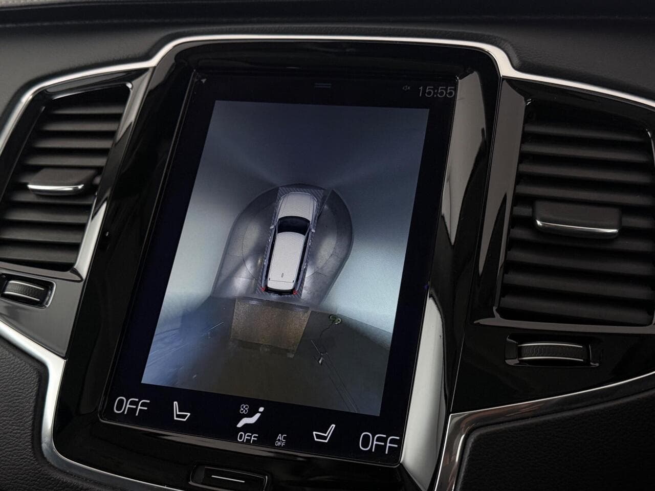 Volvo XC90 thumbnail Infotainment System