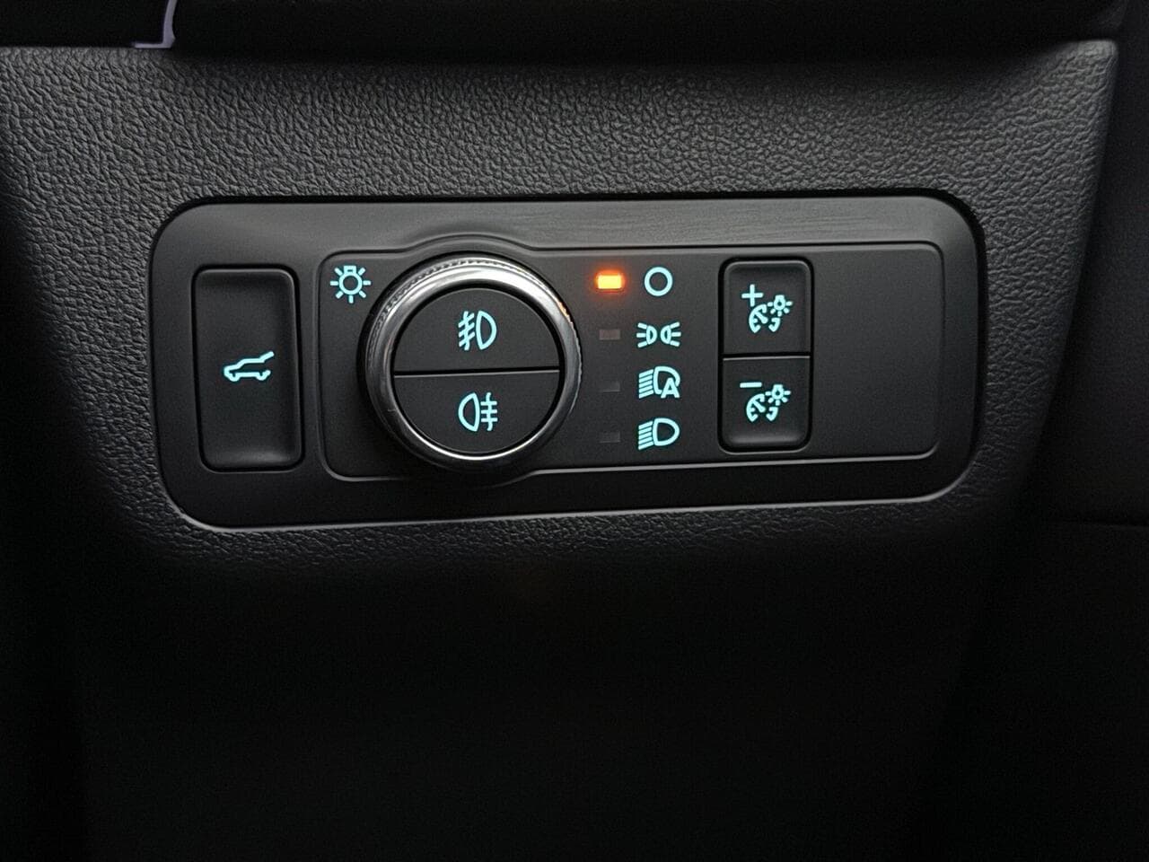 Ford Kuga thumbnail Misc Controls
