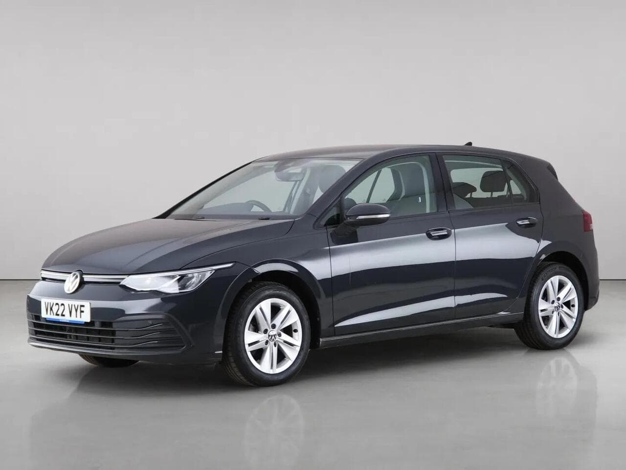Volkswagen Golf thumbnail Front Left