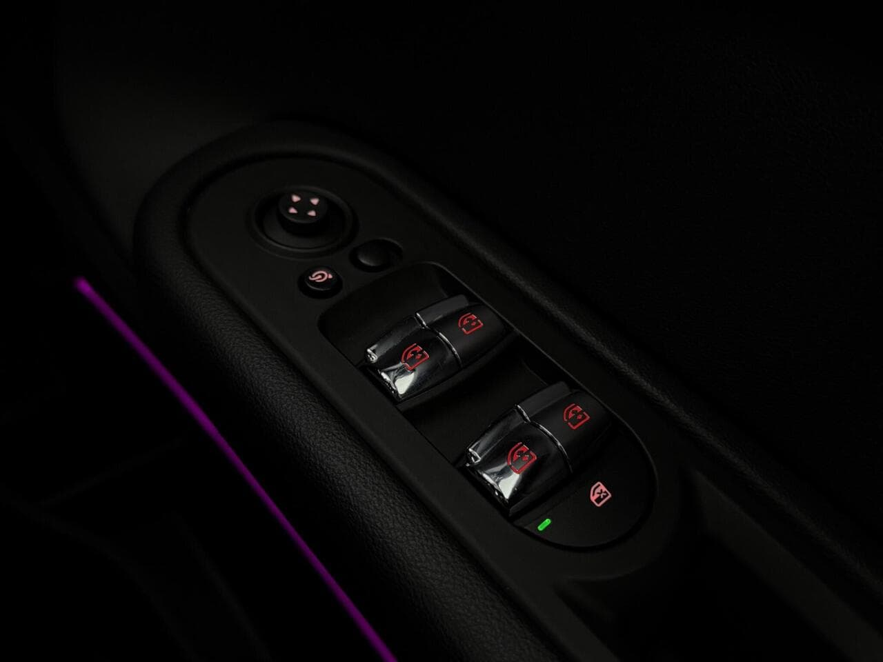 MINI Countryman thumbnail Misc Controls