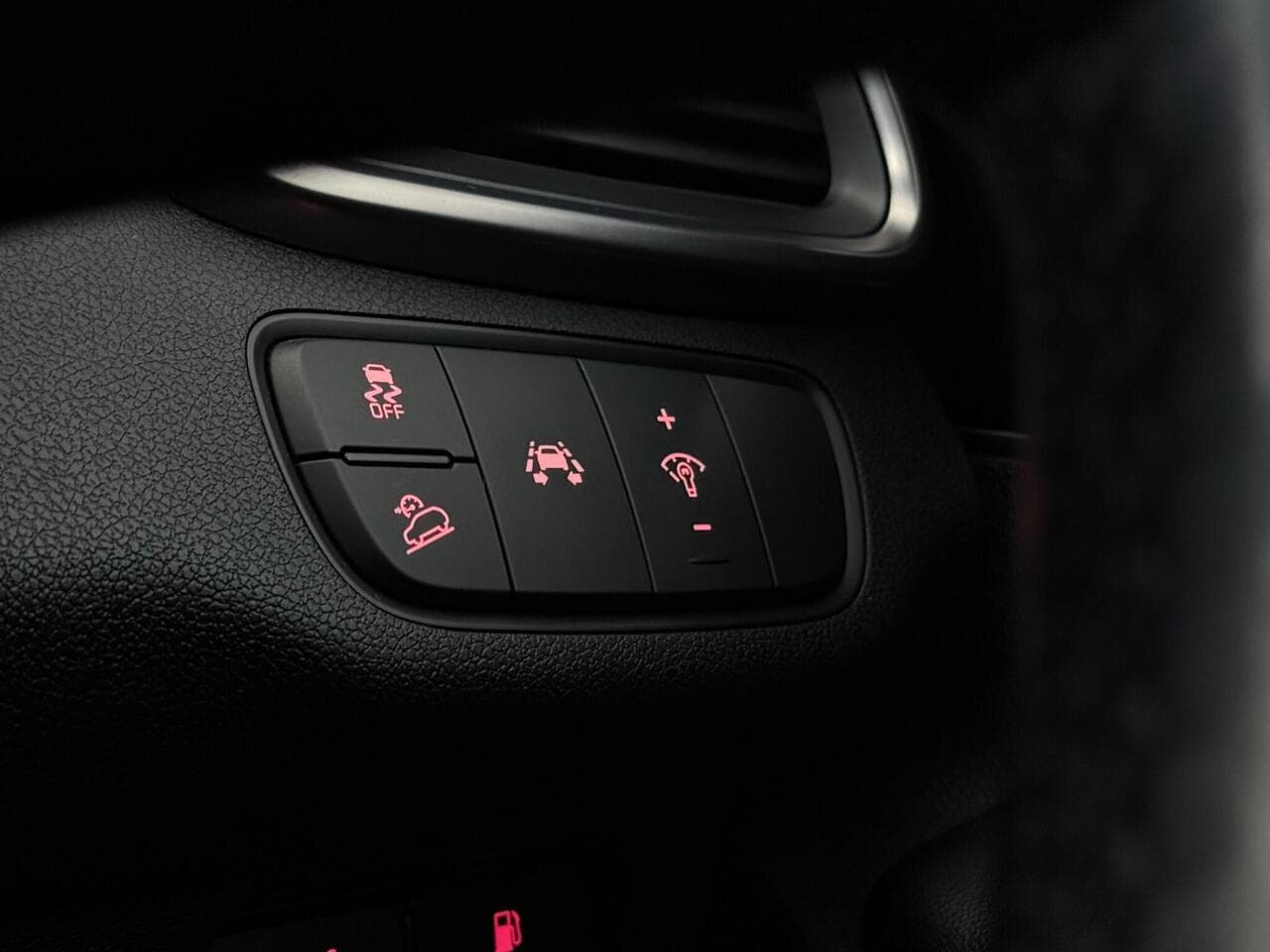Kia Sorento thumbnail Misc Controls